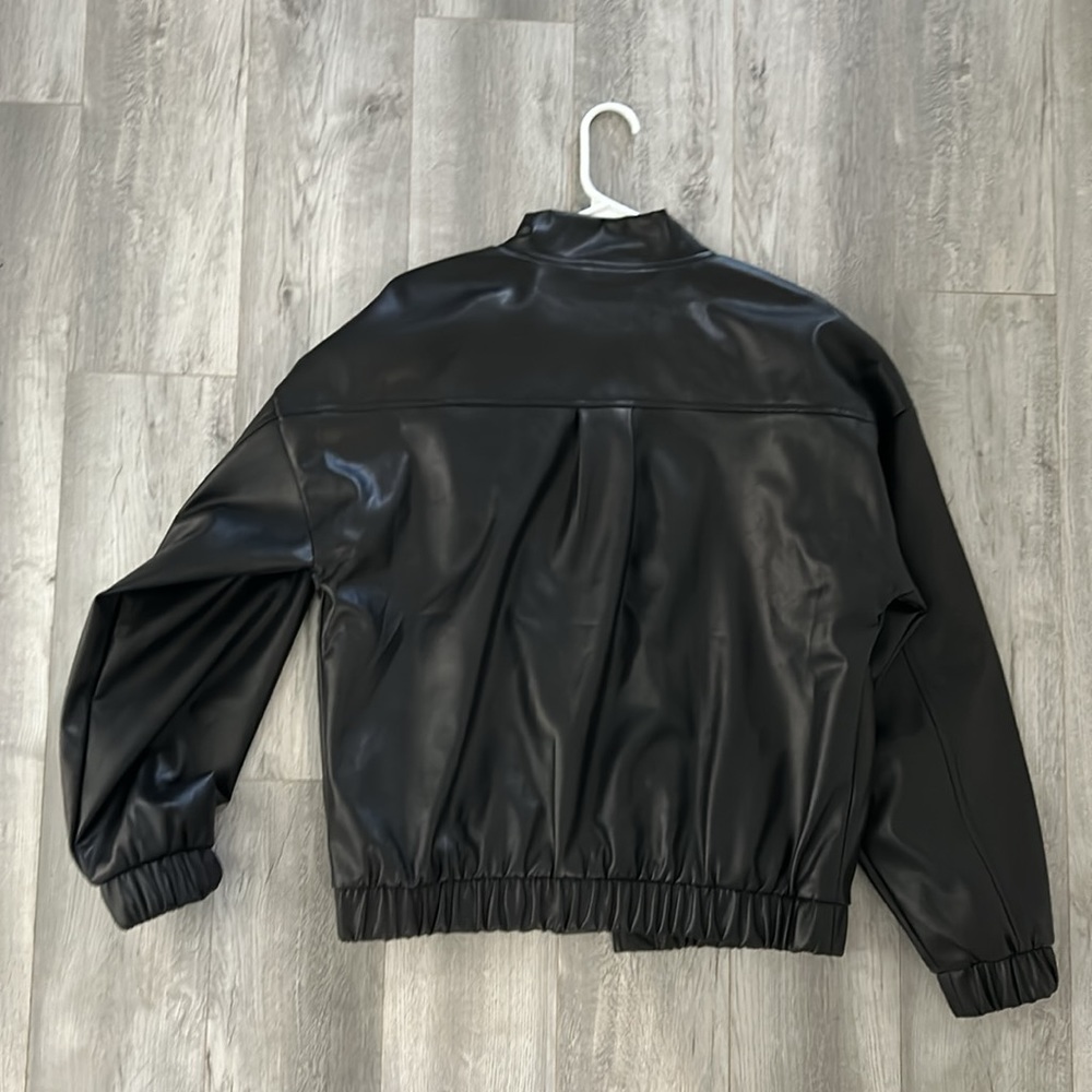 Old Navy - Bomber jacket - Black Faux leather - Medium Tall - NWT - Picture 2 of 11